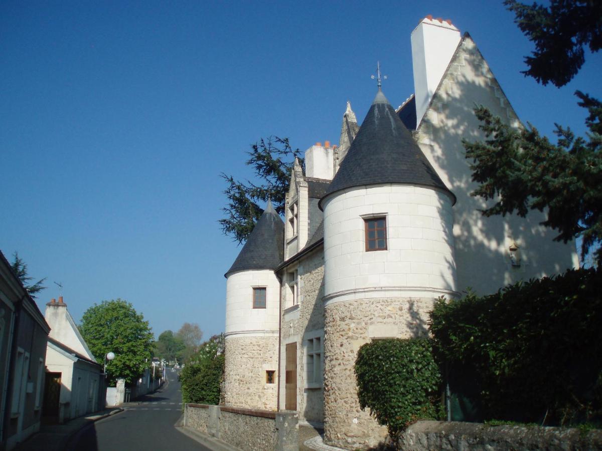 Manoir Du Rouvre Hotel Mettray Exterior foto